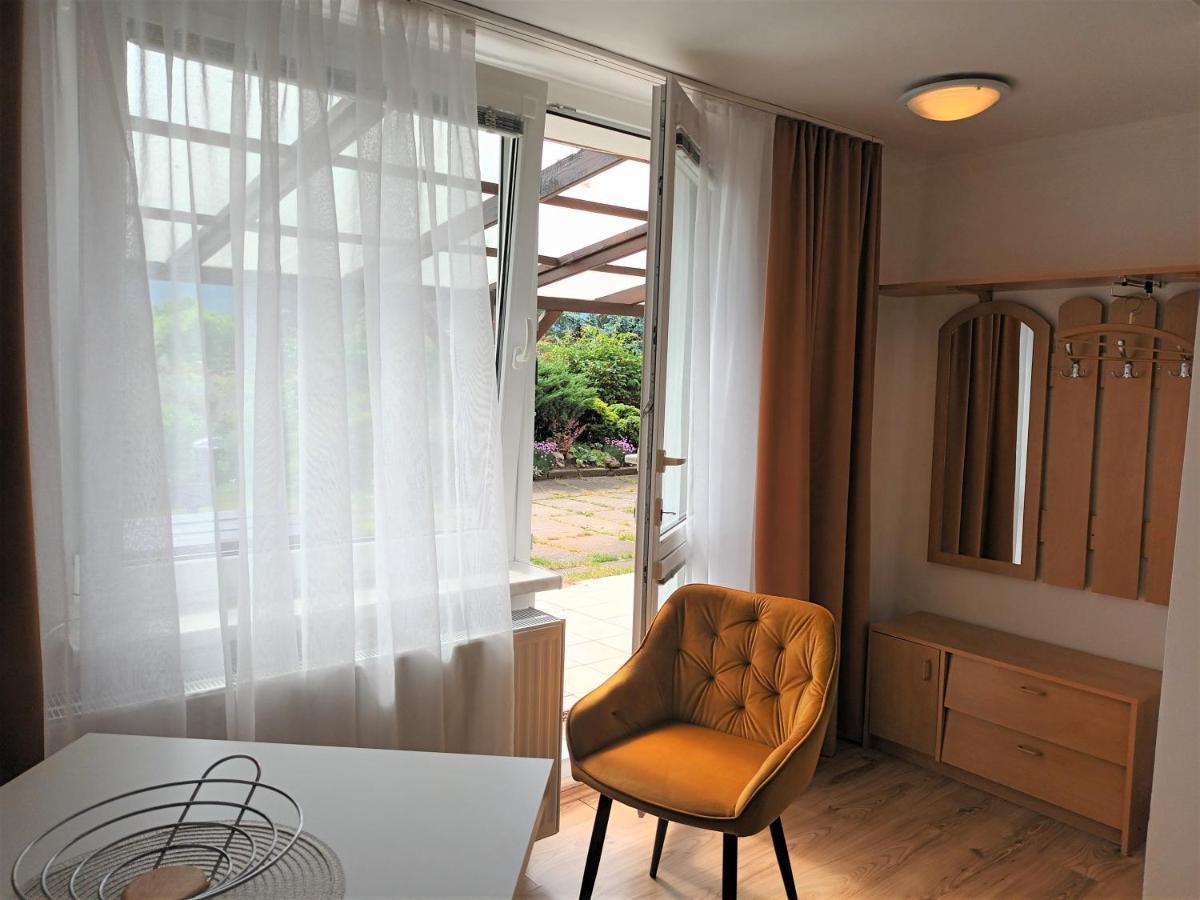 Apartman Alena การ์โลวีวารี ภายนอก รูปภาพ