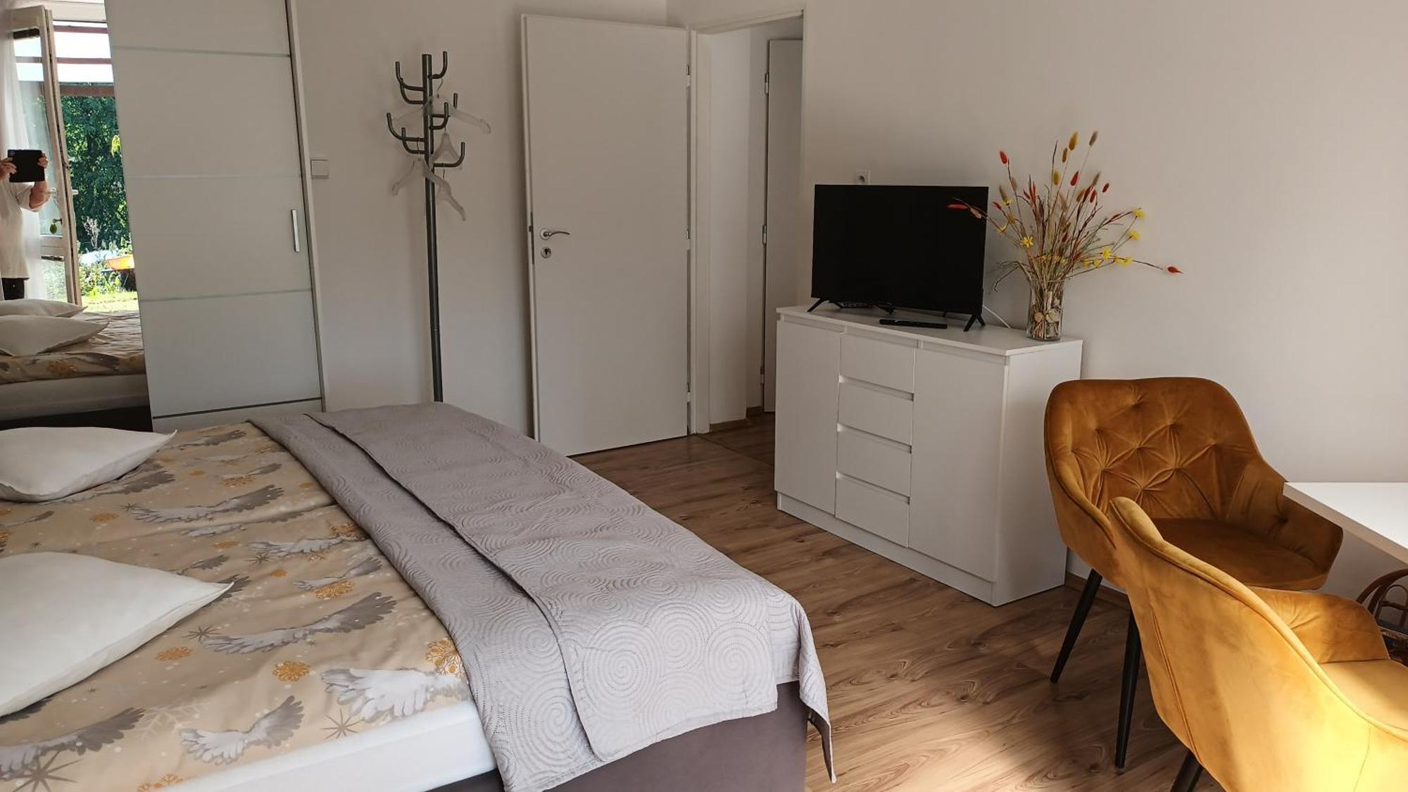 Apartman Alena การ์โลวีวารี ภายนอก รูปภาพ